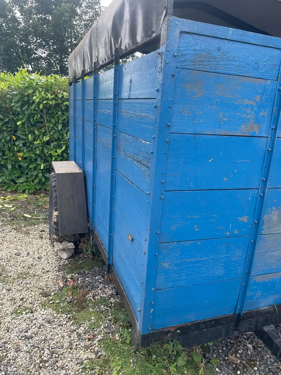 Cattle trailer - Image 1