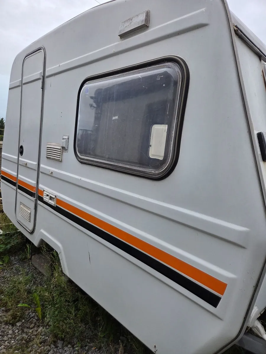 Caravan - Image 1