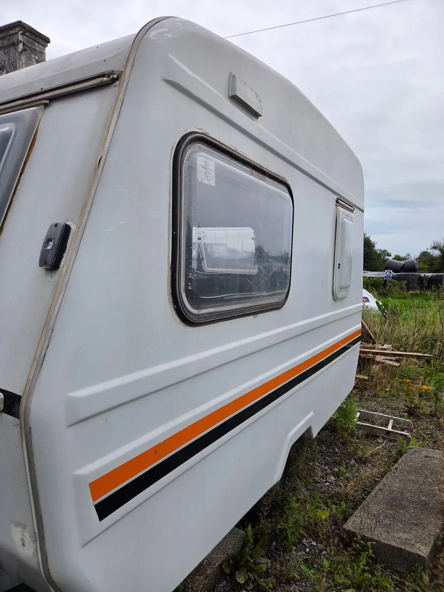Caravan - Image 2
