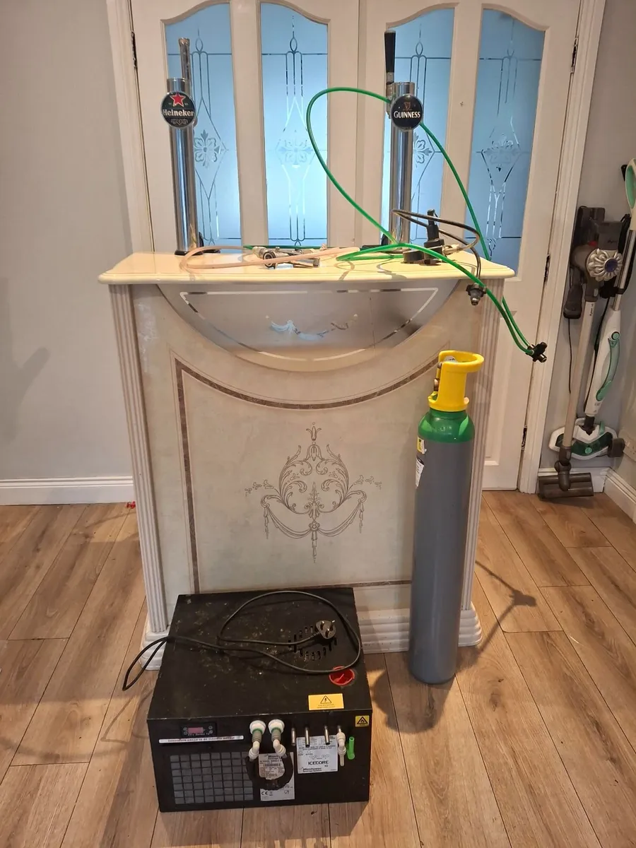 Home Bar - Image 1