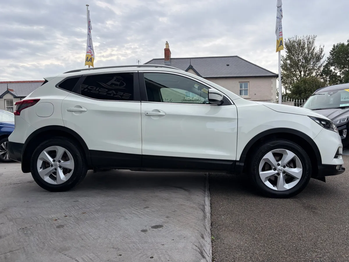 192 Nissan Qashqai SV Commercial - Image 4