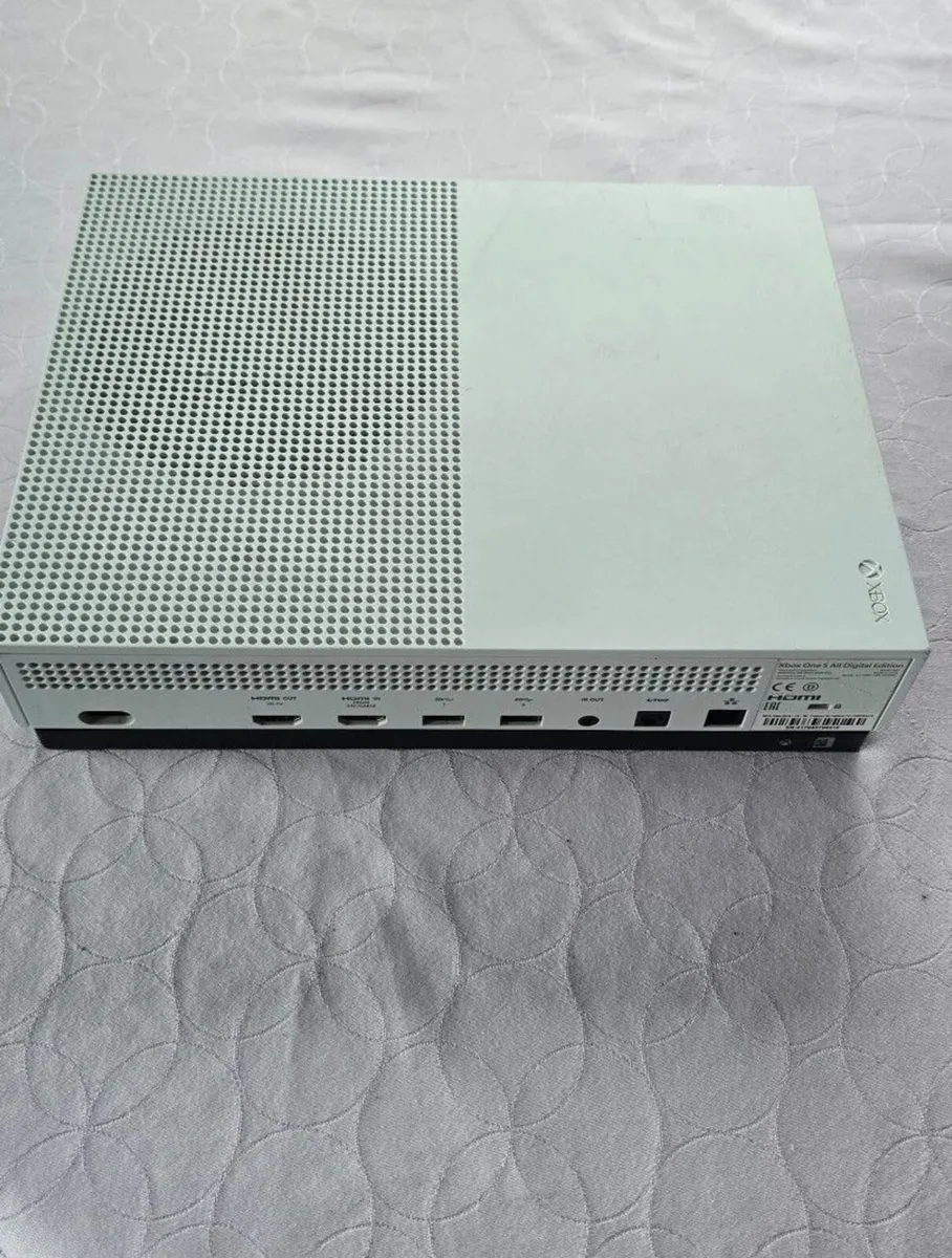 Xbox One S Digital Edition 1TB – Fully Serviced - Image 3