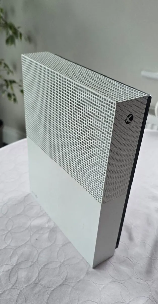 Xbox One S Digital Edition 1TB – Fully Serviced - Image 1