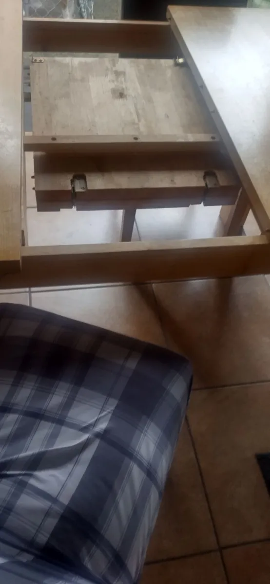 Dining table and chairs - Image 4