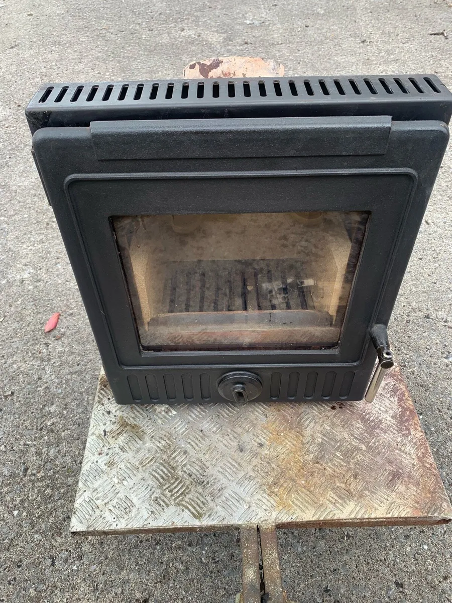 ESSE 350 7kw. solid fuel stove - Image 1