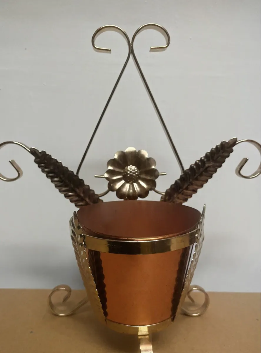 Vintage brass and copper planter - Image 1