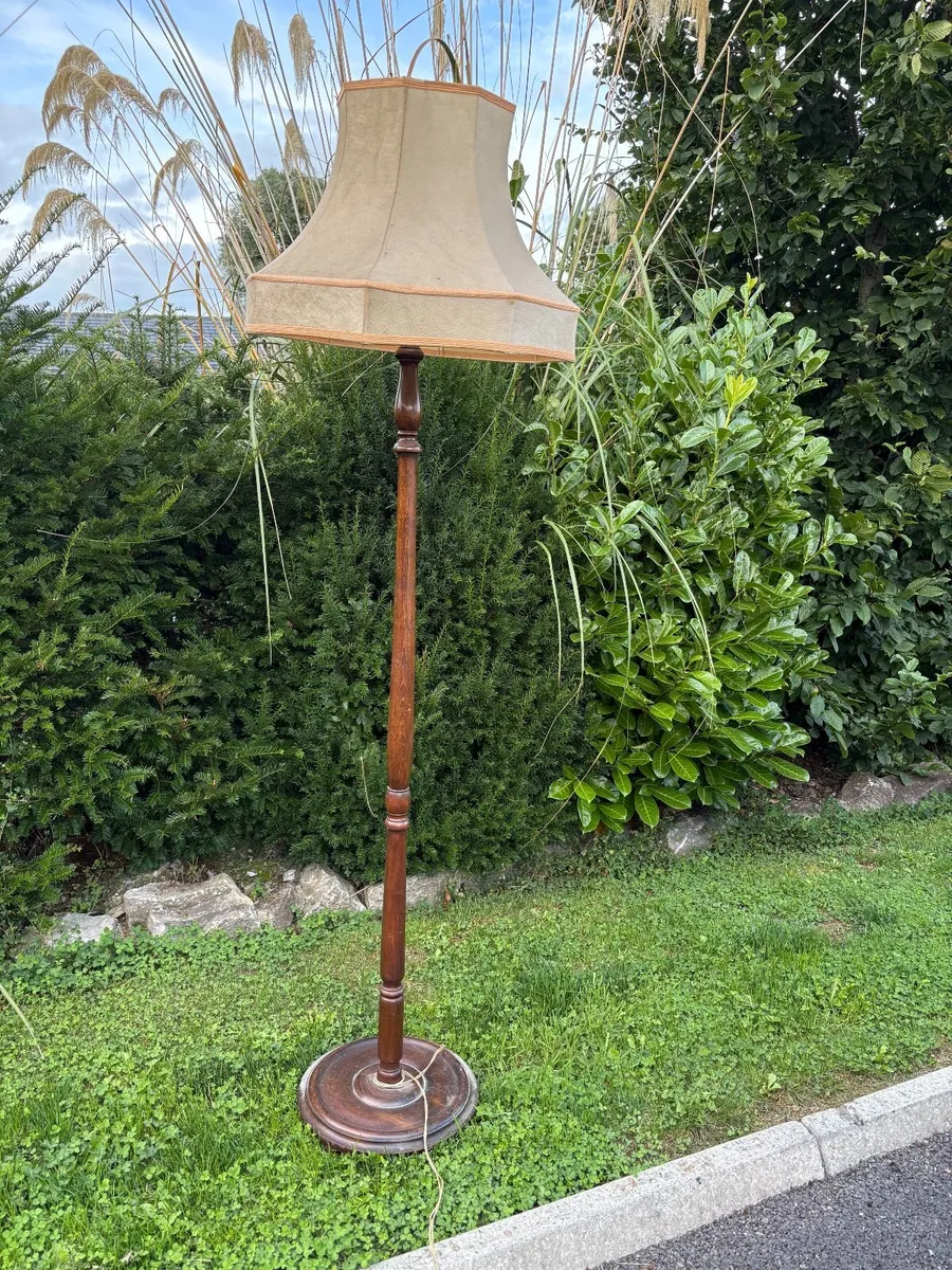 Freestanding lamp - Image 1