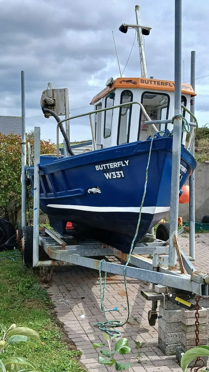 Fishing boat - Image 2