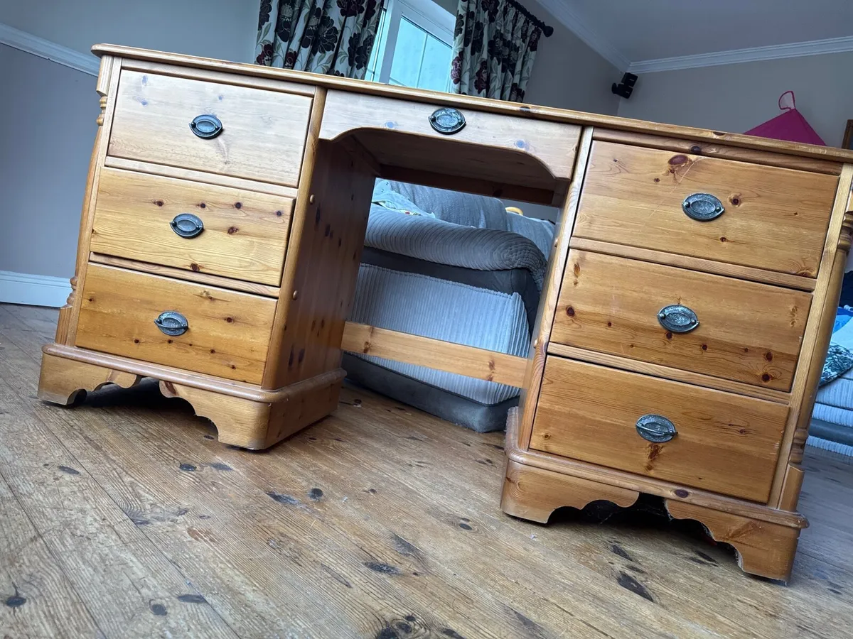 Vintage solid pine desk - Image 1