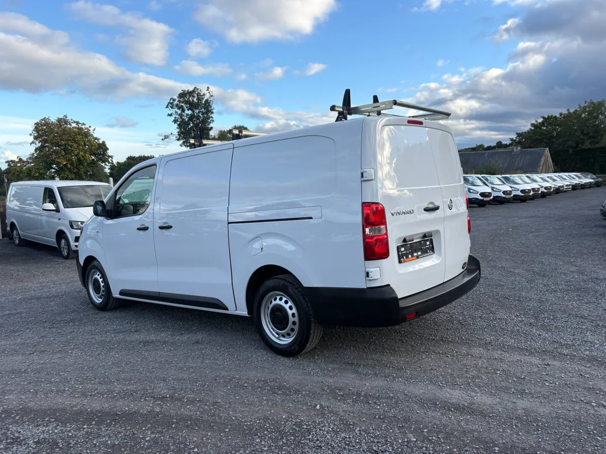 Vauxhall Vivaro - Image 4