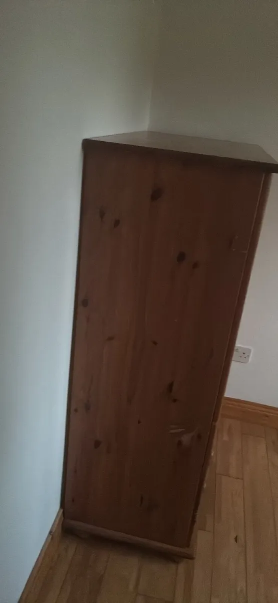Pine Press/Wardrobe - Image 4