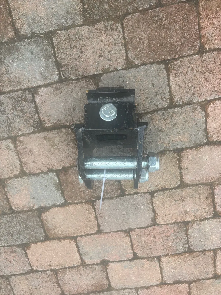MINI DIGGER SEMI QUICK HITCH - Image 3
