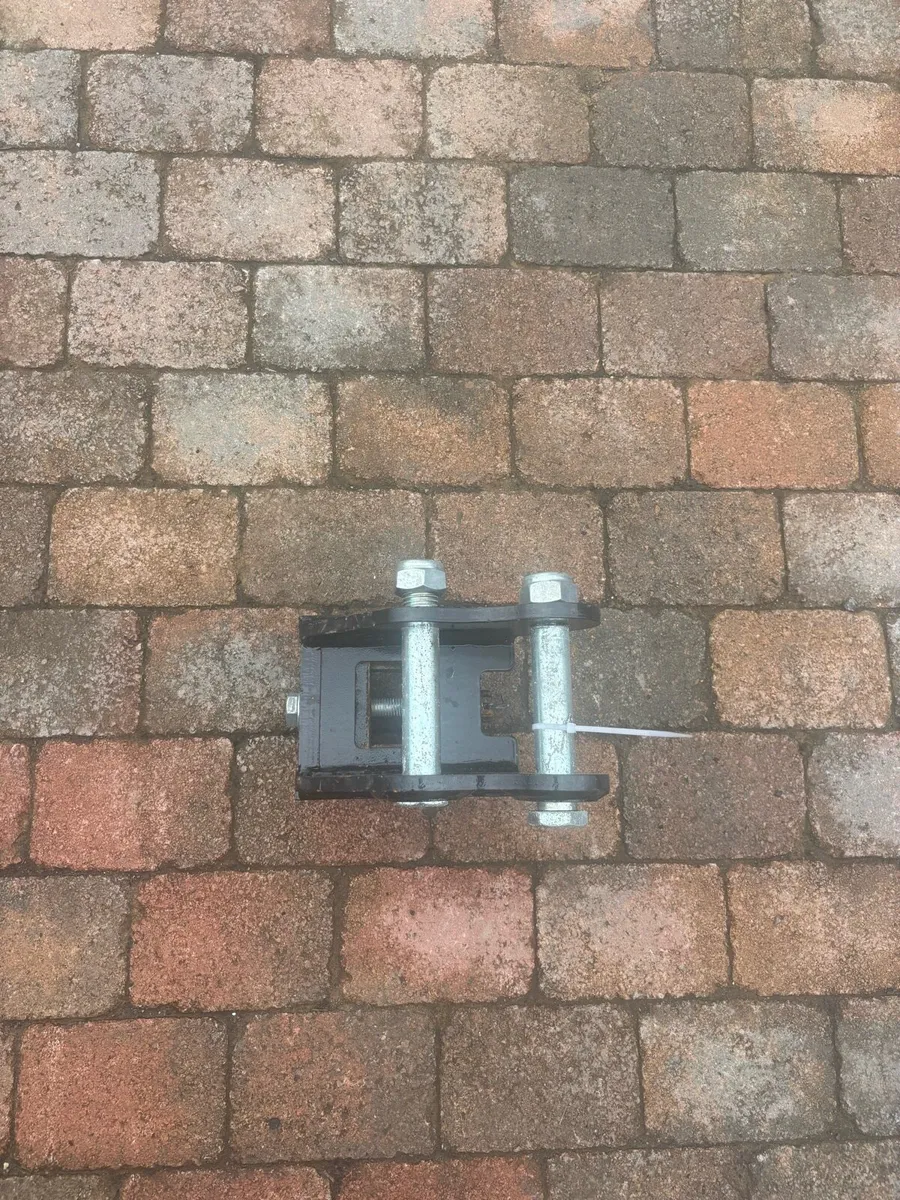 MINI DIGGER SEMI QUICK HITCH - Image 4