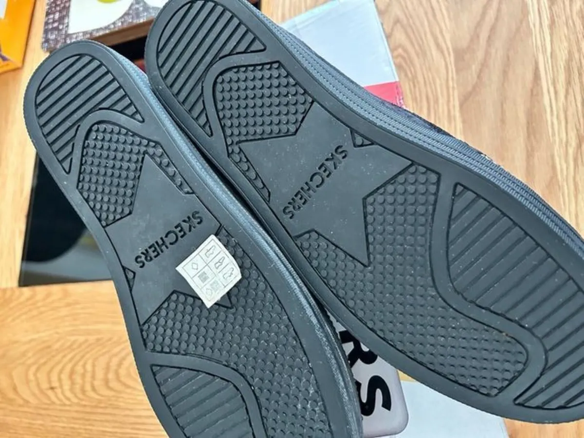 Sketchers womens memory foam shoes 40 eu 7UK New - Image 4