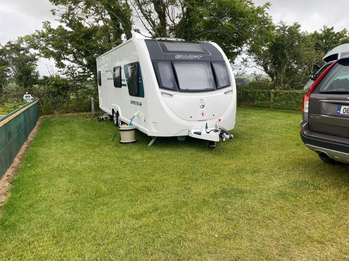 2019 SWIFT SPRITE Quattro 6 berth **incl Awning ** - Image 1