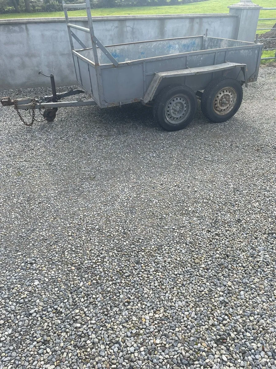 Trailer - Image 1