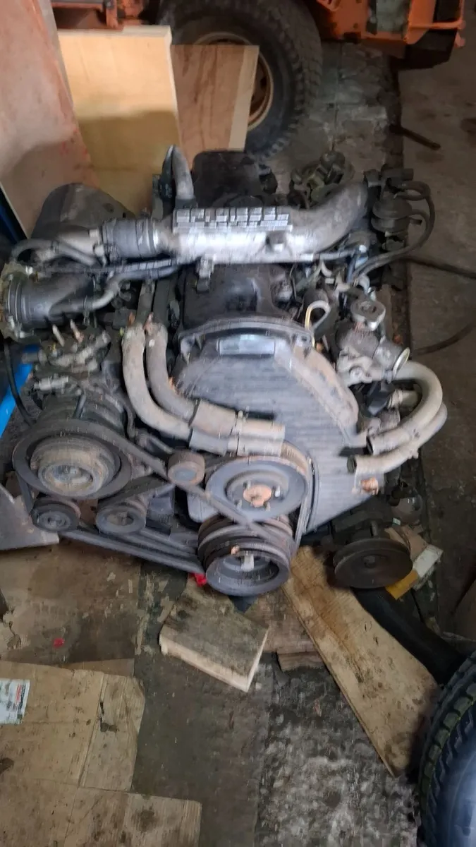 Toyota 2L-TE 2.4 turbo diesel engine. - Image 2