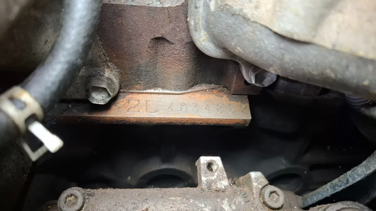 Toyota 2L-TE 2.4 turbo diesel engine. - Image 3