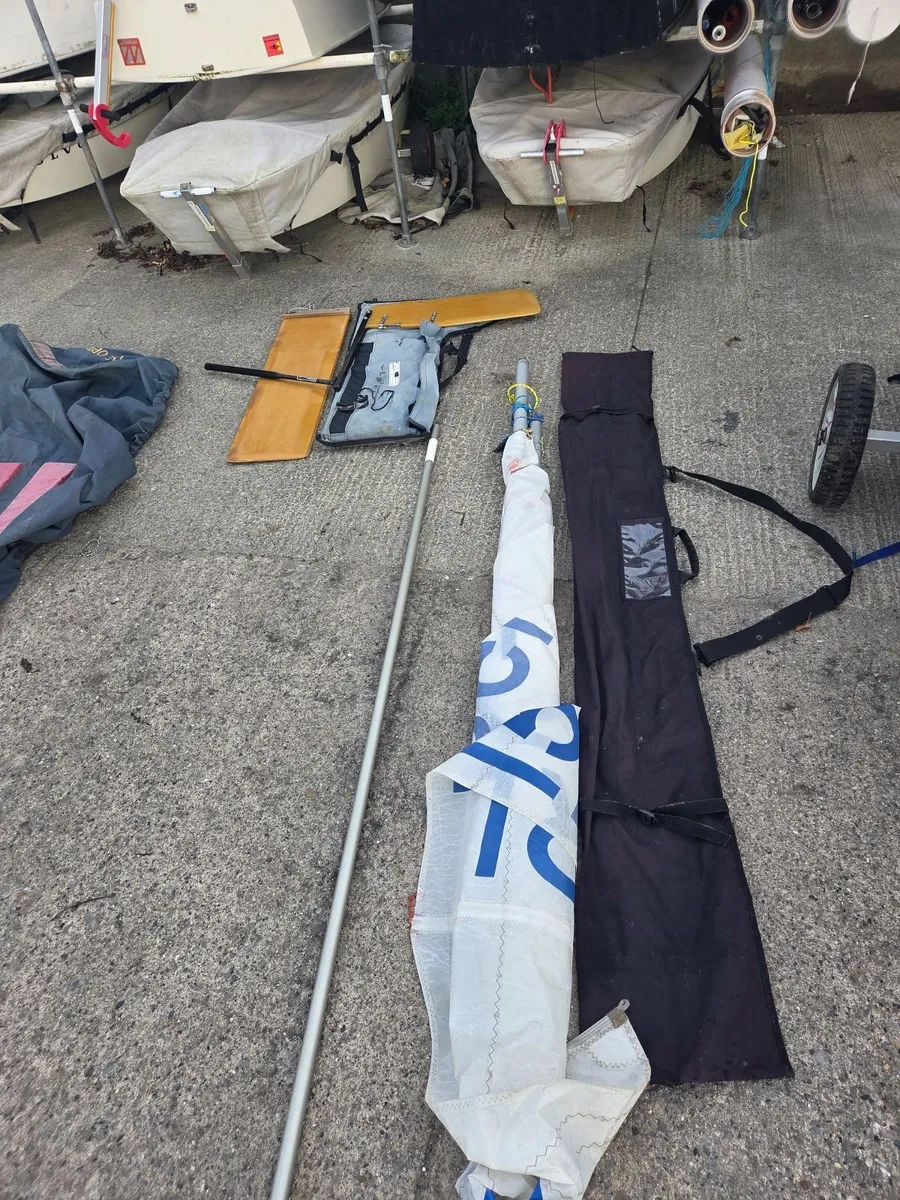 Optimist sailing dinghy - Image 2