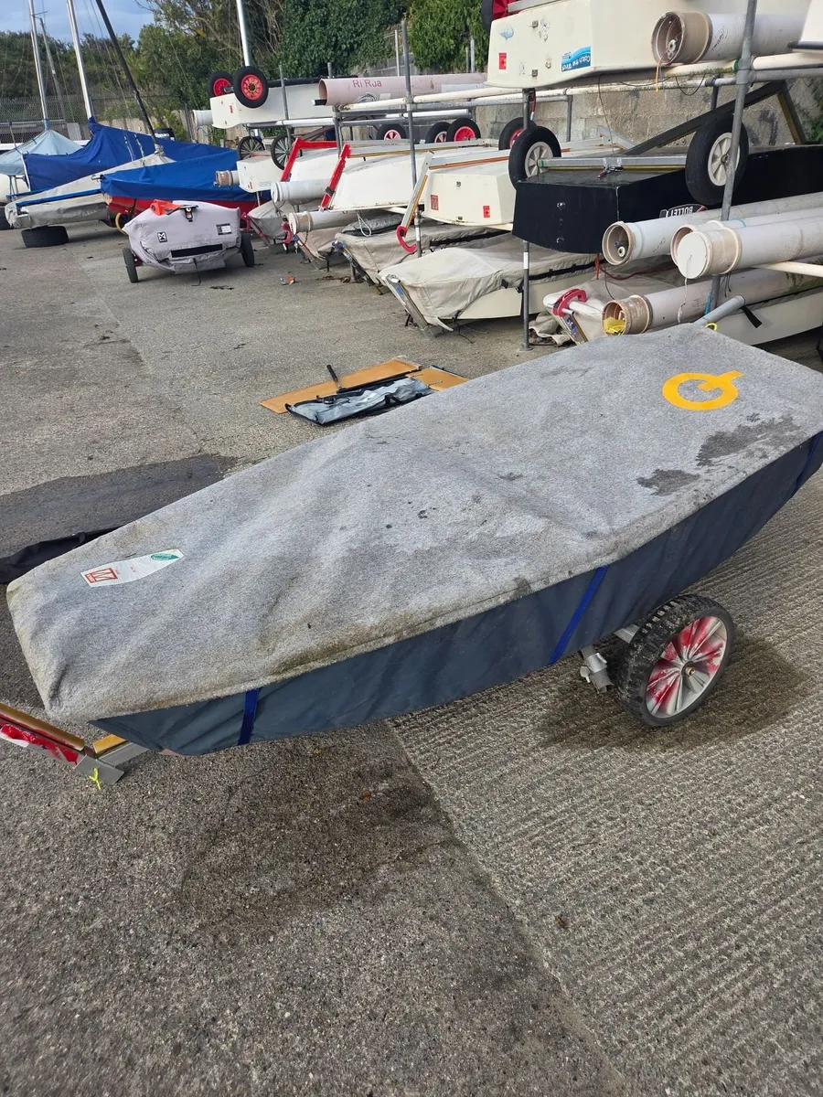 Optimist sailing dinghy - Image 3