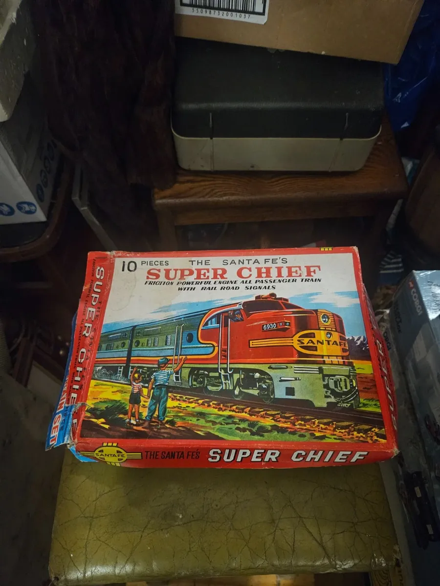 Vintage Tinplate Haji Train Set - Image 3
