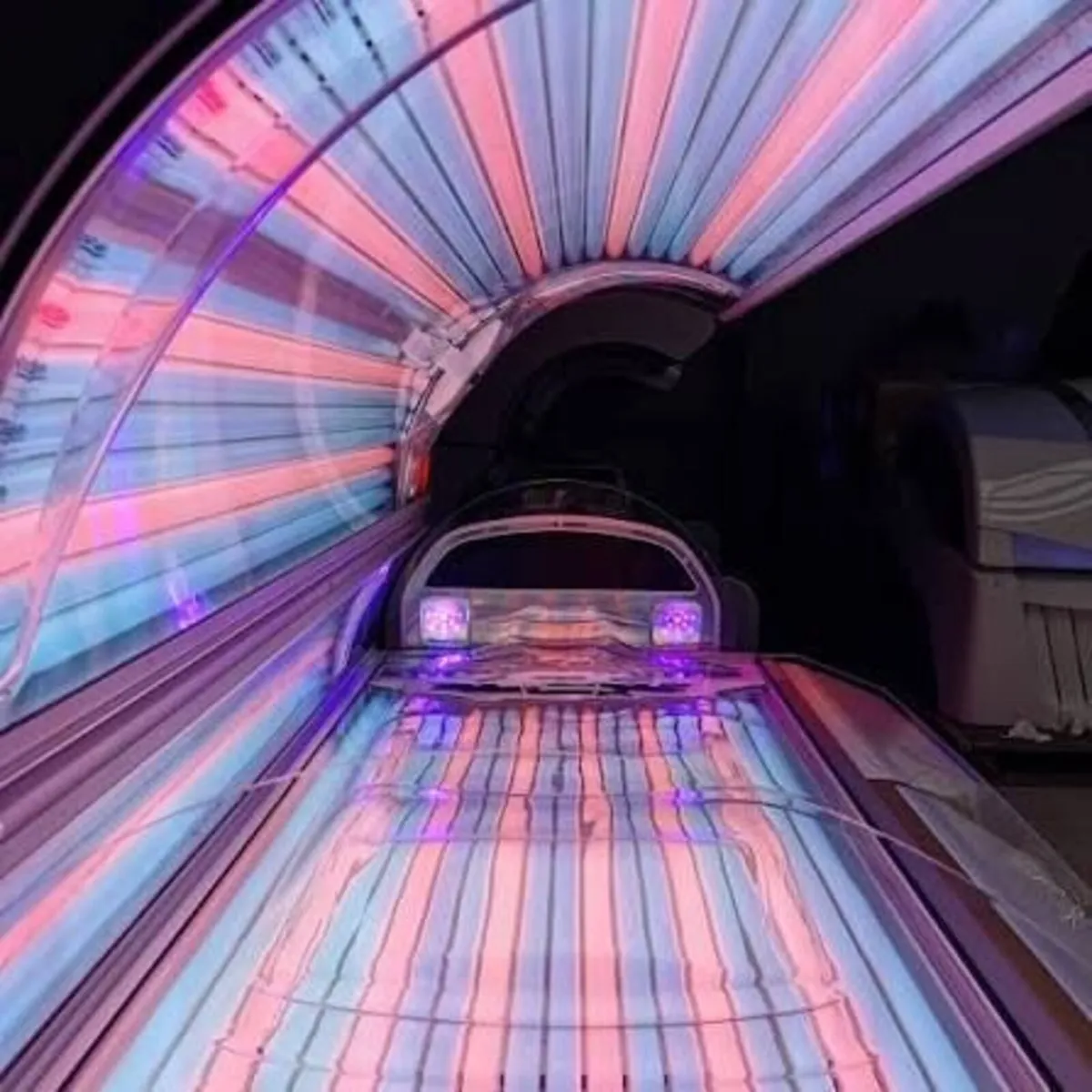 25 x Maxlight 180W Sunbed Tubes – 2000mm – Brand N - Image 3