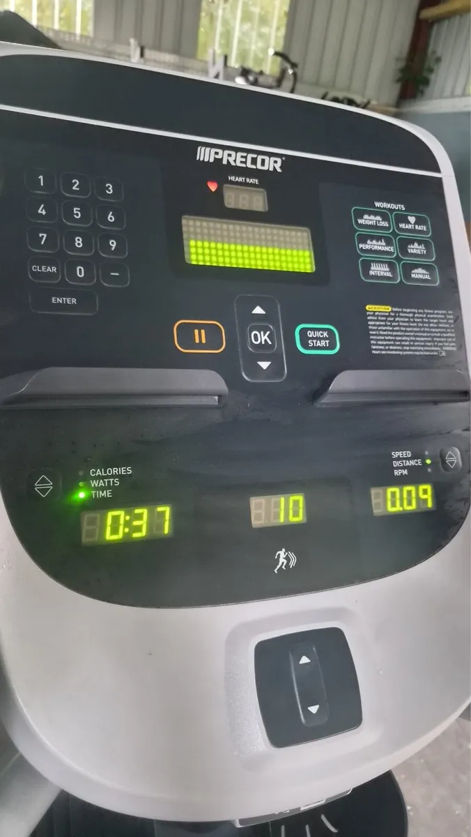 PRECOR UBK 885 upright bike - Image 4