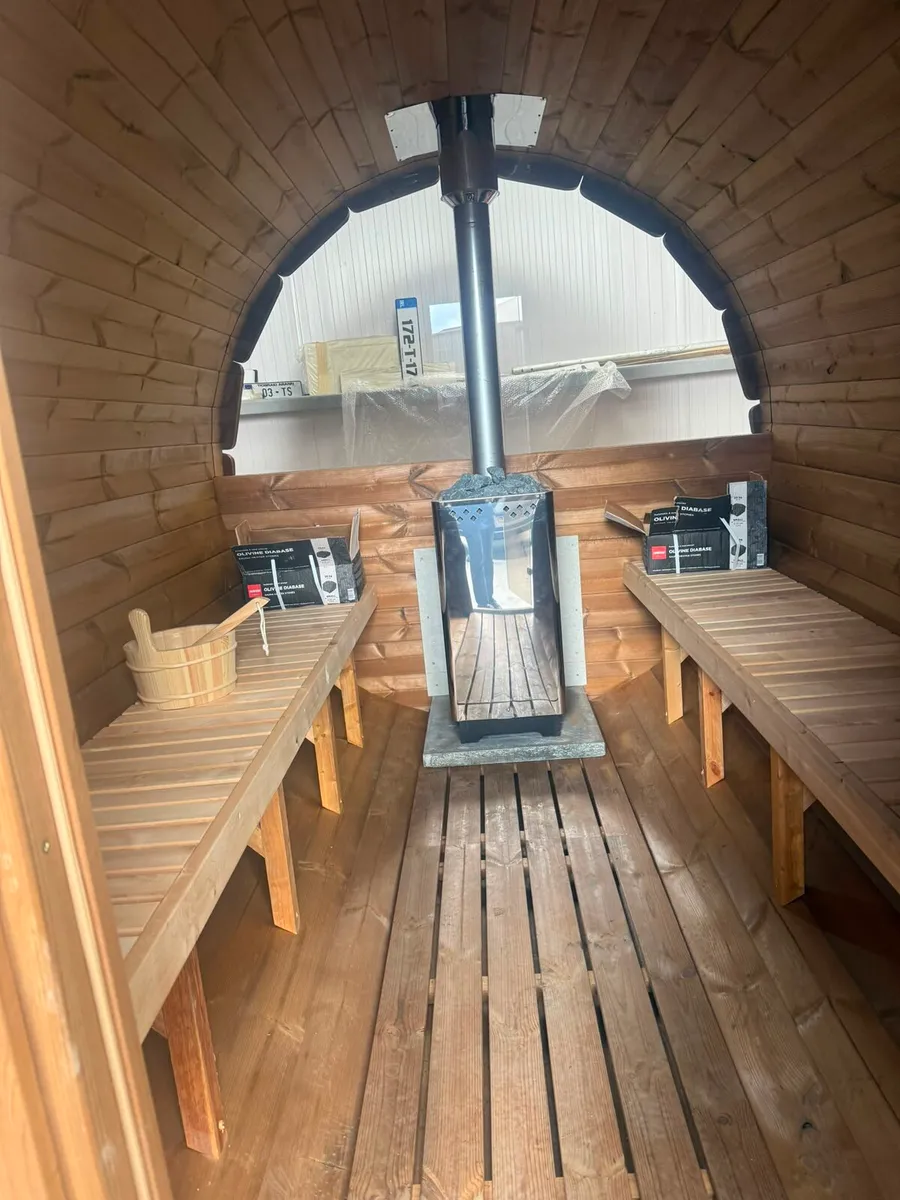 Sauna / plunge pools / Hot tub - Image 3