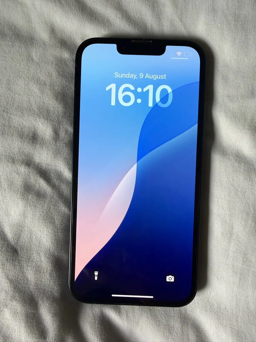 iPhone 14 - Image 1