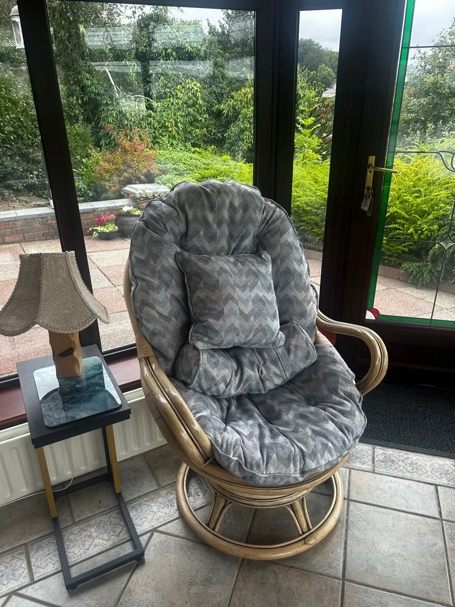 5-Piece Cane Conservatory Suite - Image 4