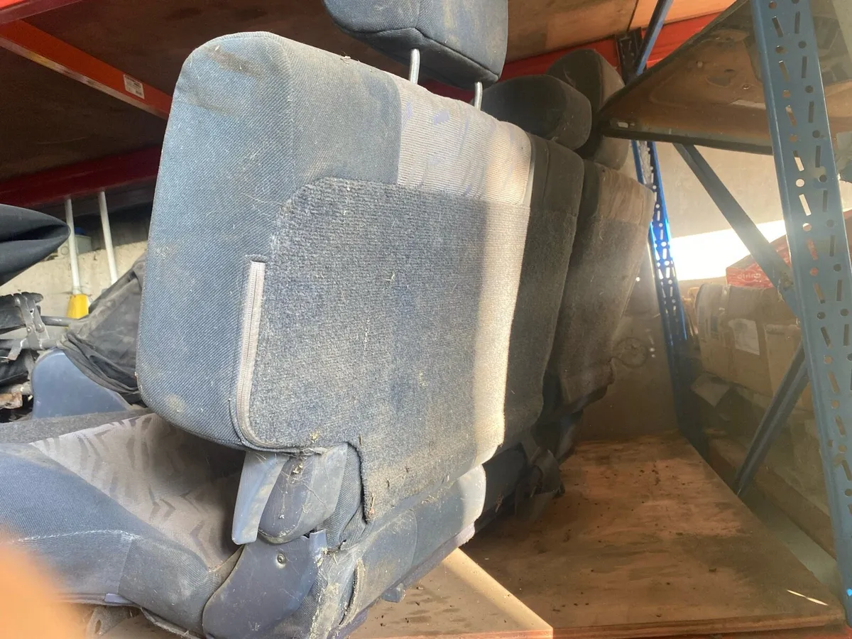 Toyota landcruiser 90 series rear seats - Image 2