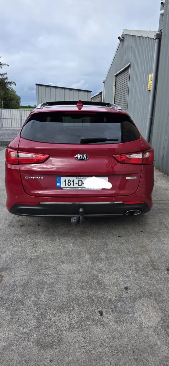 181 KIA OPTIMA ESTATE - Image 4