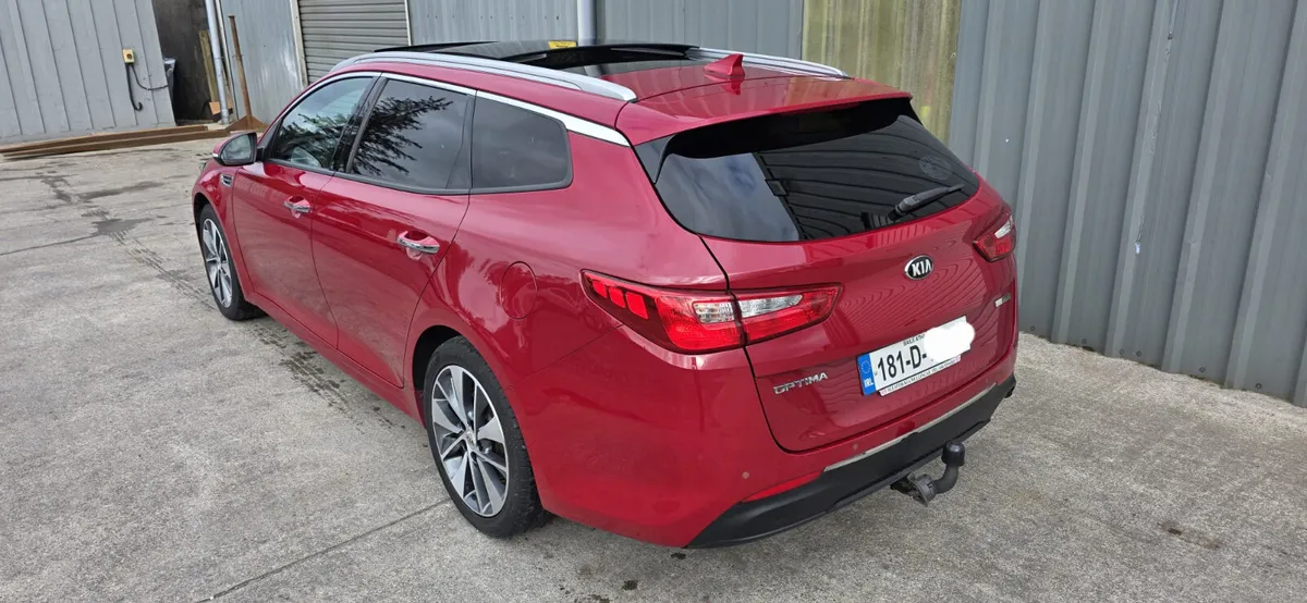 181 KIA OPTIMA ESTATE - Image 3