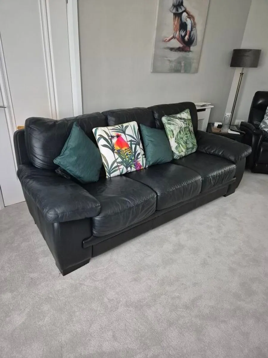 3 seater  italian leather - Image 2