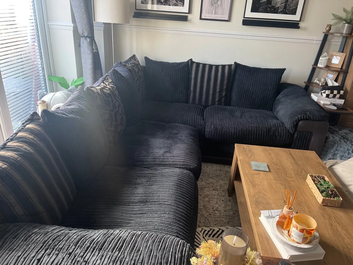 Right hand corner couch - Image 2