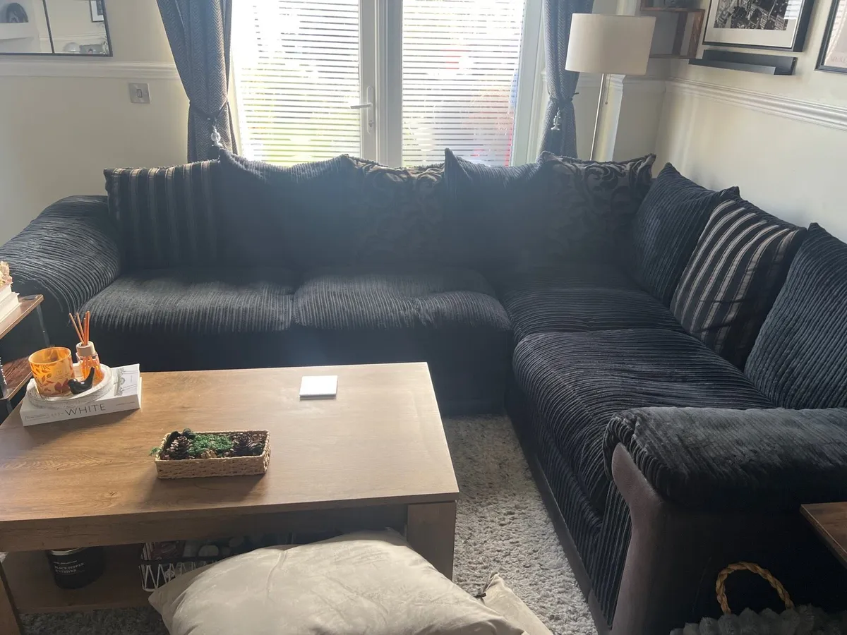 Right hand corner couch - Image 3
