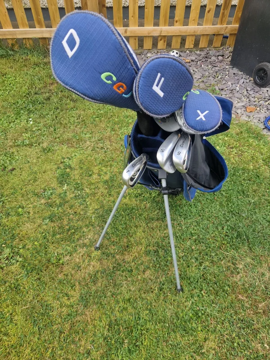 Cleveland Junior golf clubs - Image 1