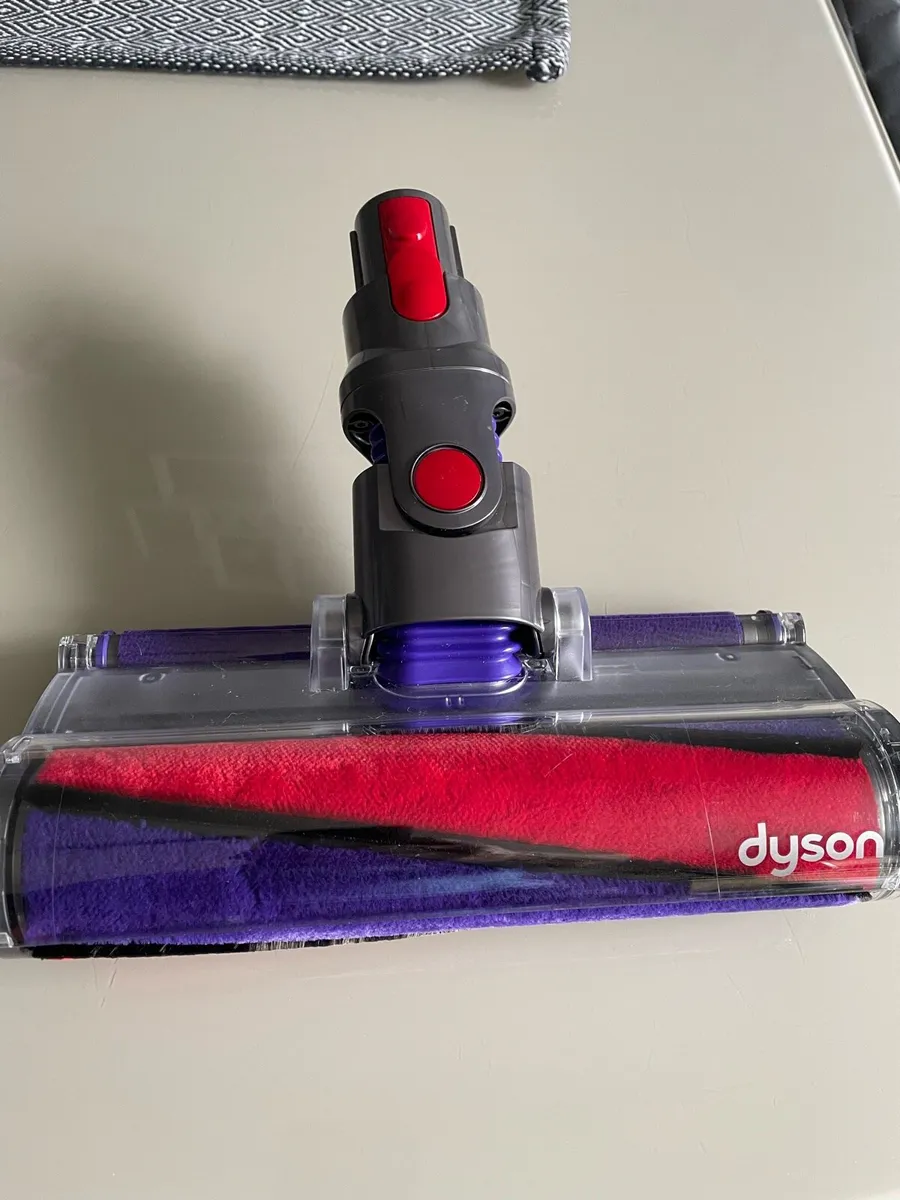 Dyson - Image 2