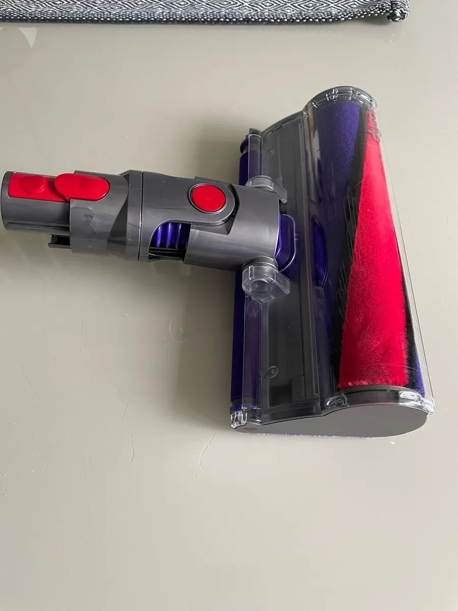 Dyson - Image 4
