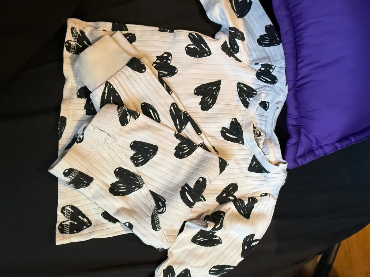 Clothes - Image 4
