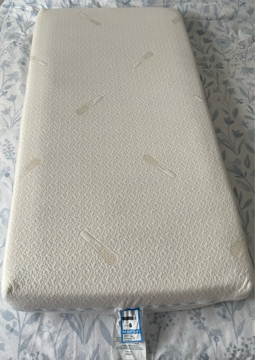Nested Sorrento Cot Bed Grey & Mini Uni Mattress - Image 2