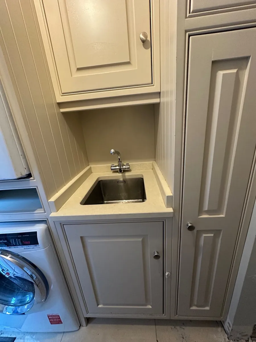 Inframe utility units, quartz surround with sink - Image 1