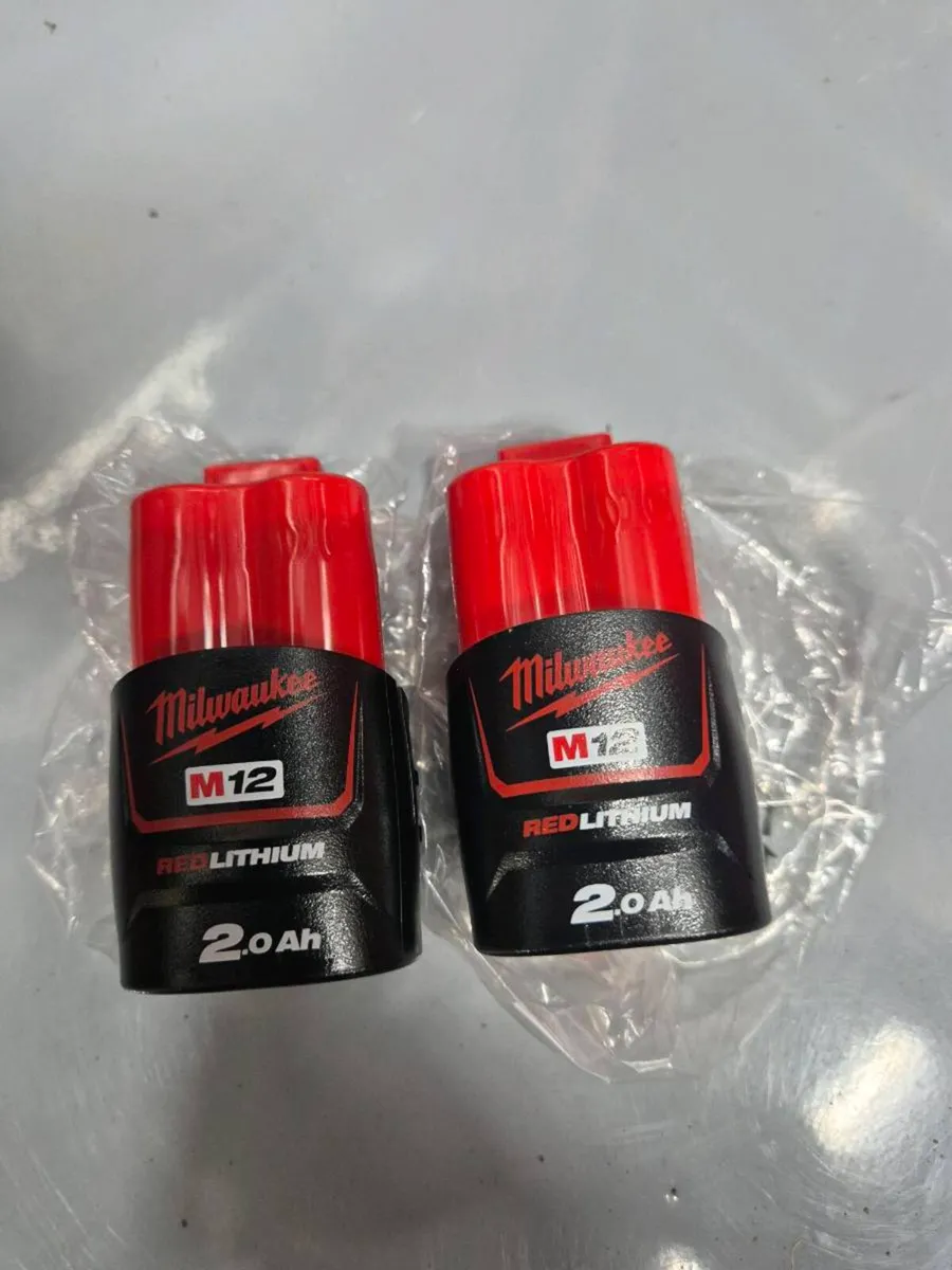 Milwaukee M12 2.0amp batteries x2 - Image 1