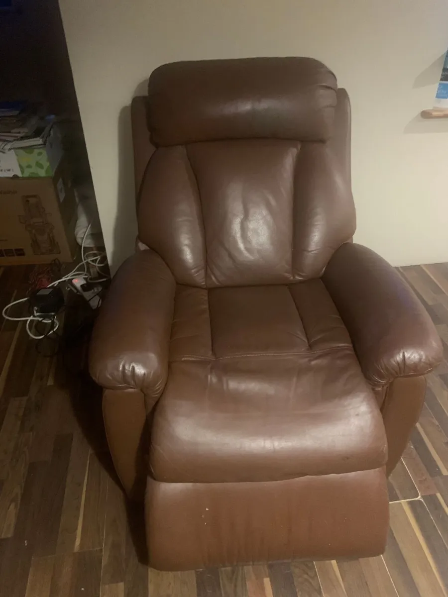 Recliner brown