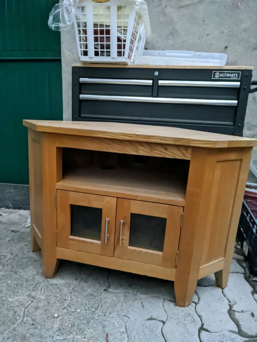 Wooden corner cabinet / TV stand - Image 1
