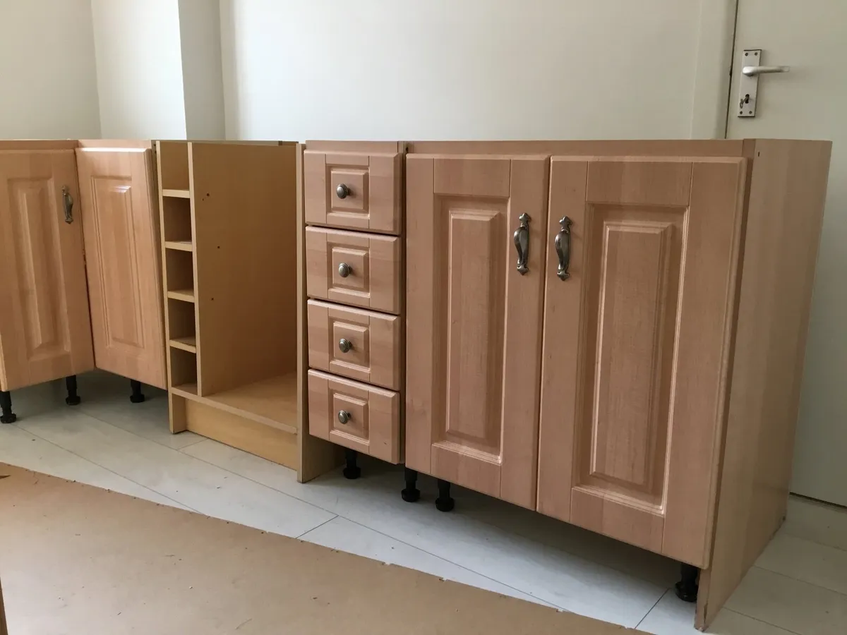 Fitted Kitchen Units - Image 3