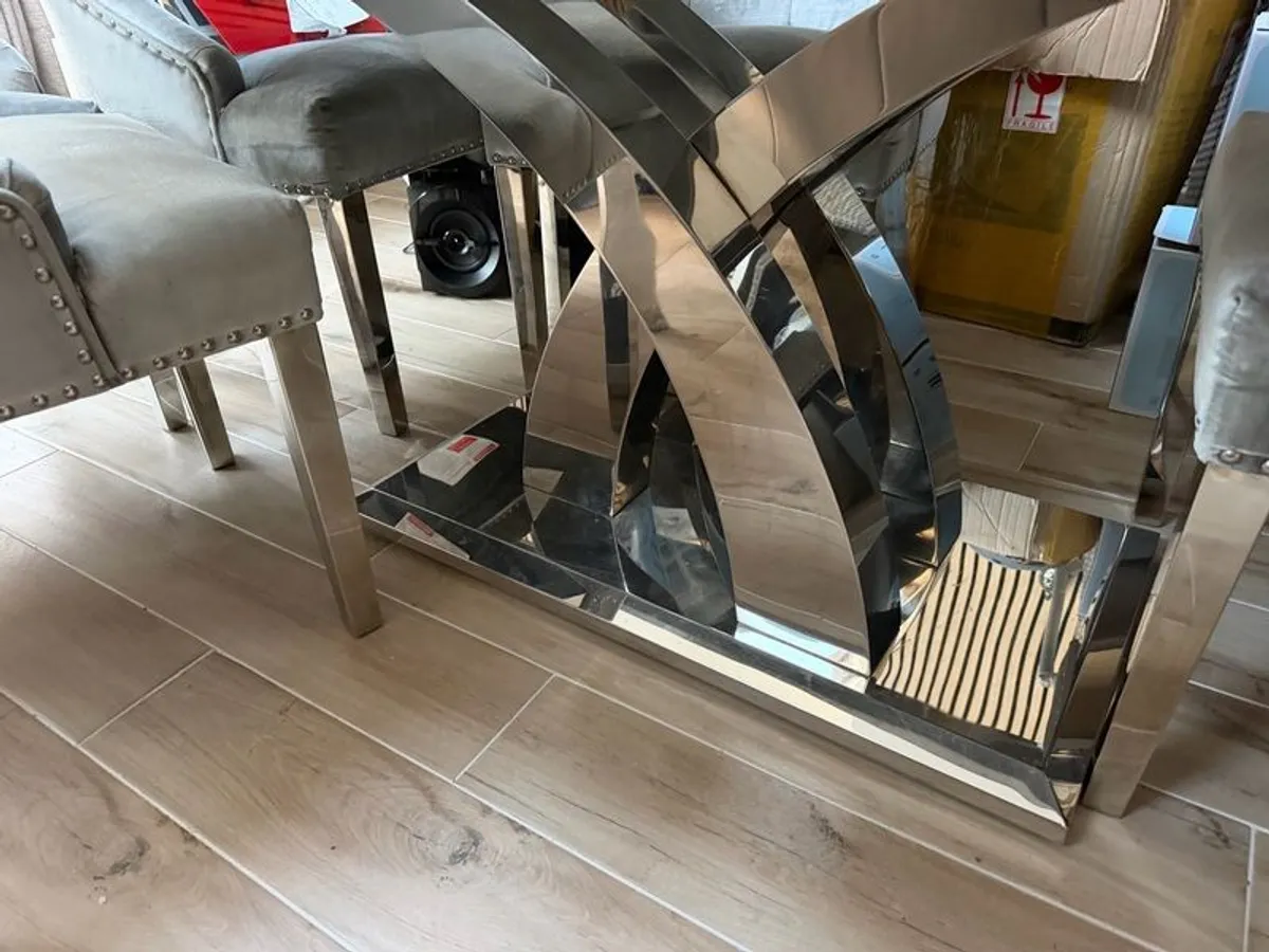 Marble Table and 6 chairs - Image 3