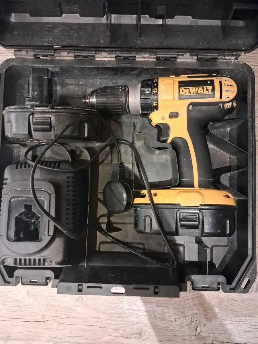 DEWALT 18V Cordless Drill - Image 4