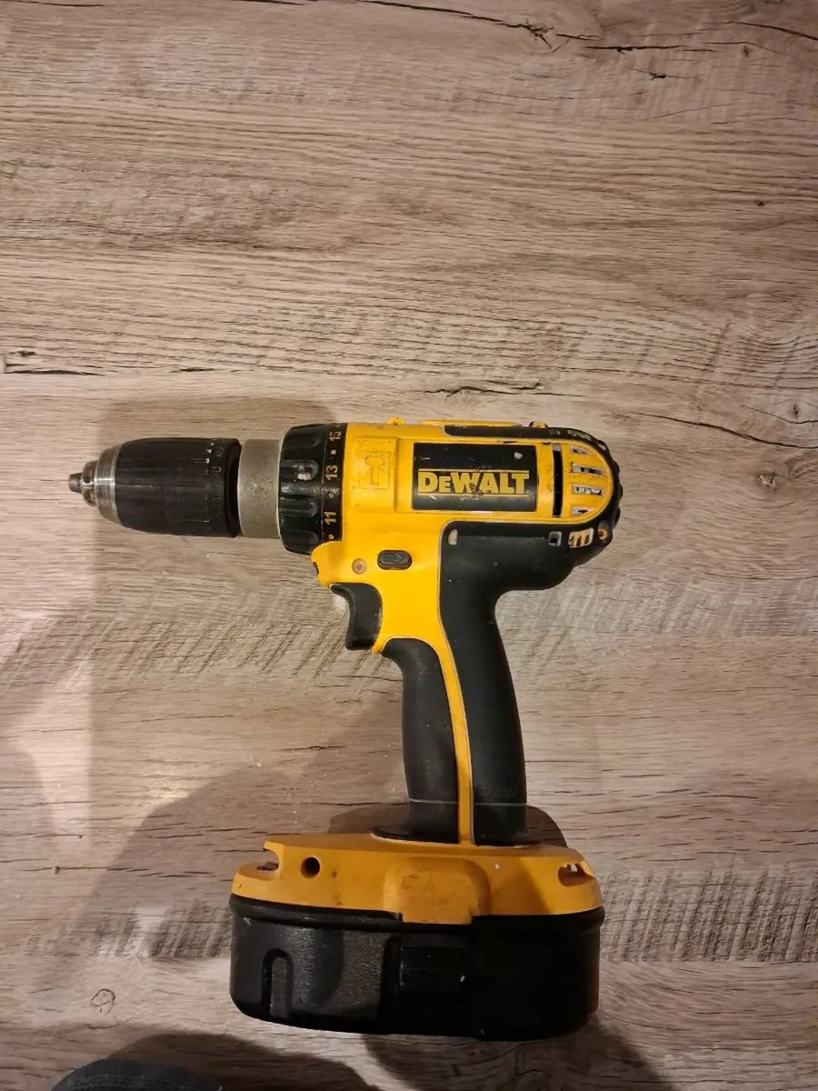 DEWALT 18V Cordless Drill - Image 2