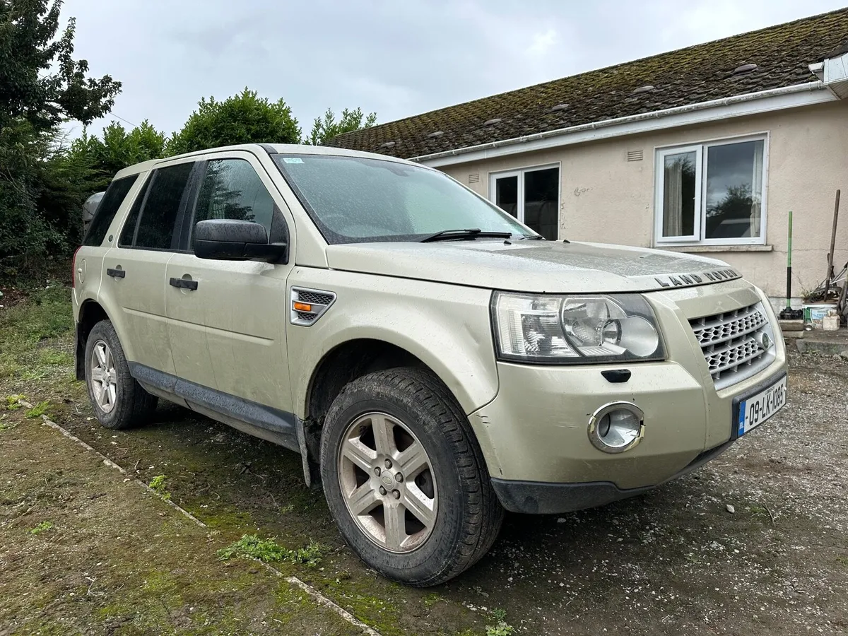 Land Rover Freelander 2009 - Image 2